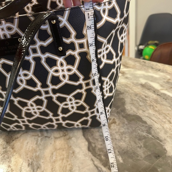 2 PIECES stunning Kate Spade ♠️ tote and mini - Picture 6 of 8